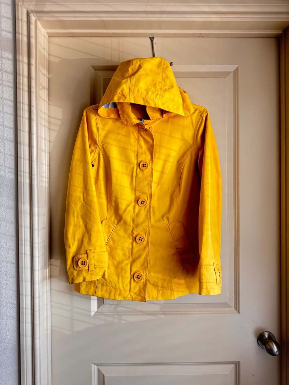 Boden Yellow Hooded Rain Jacket Coat with Pleated Back Detail US 6R